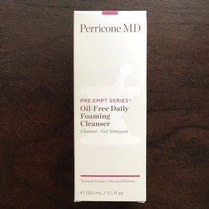 Oil-Free Daily Foaming Cleanser